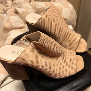 Reaction Kenneth Cole Mules size 7